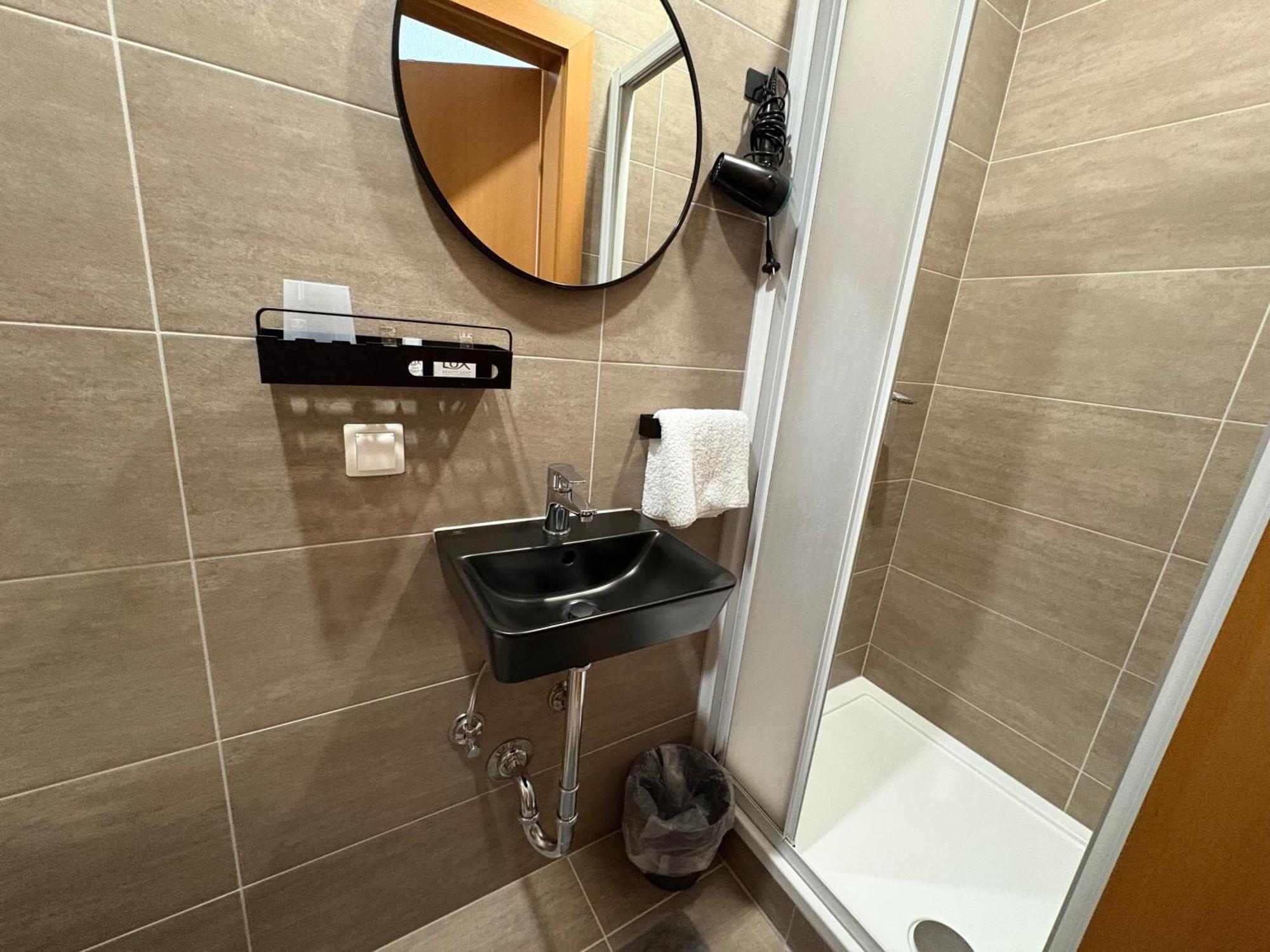 Knezevic Locanda *