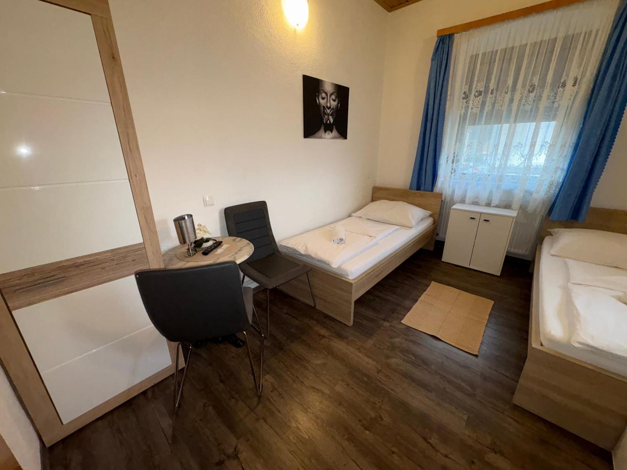 Knezevic Locanda *